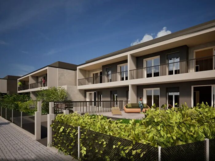 Case in Vendita e in Affitto - 3