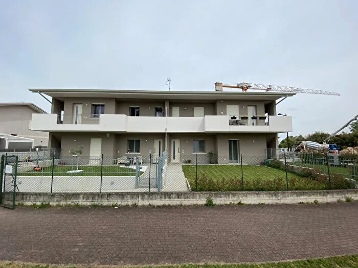 Appartamento quadrilocale in vendita in Via Abate Antonio Cesare, Castel DAzzano