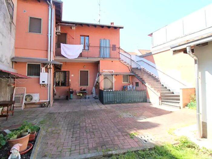 Case in Vendita e in Affitto - 3