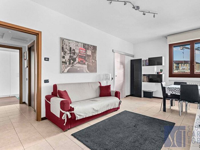 Appartamento bilocale in affitto in Via dei Crollalanza, Navigli Darsena, Milano