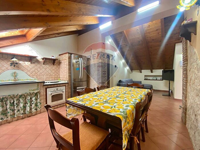 Appartamento trilocale in vendita in Via Calandruccio, Fiumefreddo Di Sicilia