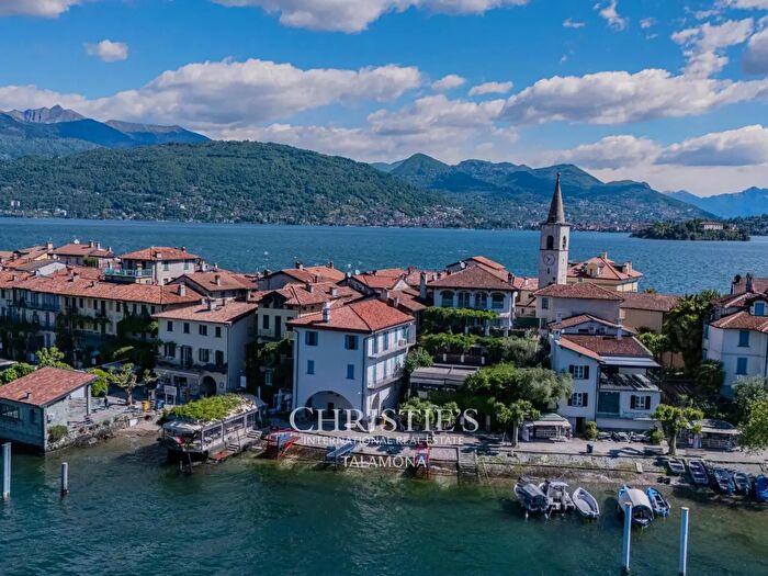 Appartamento con 5 locali in vendita in Stresa