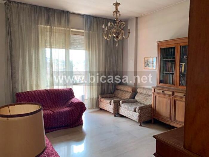 Appartamento quadrilocale in vendita in Viale Felice Cavallotti, Pesaro