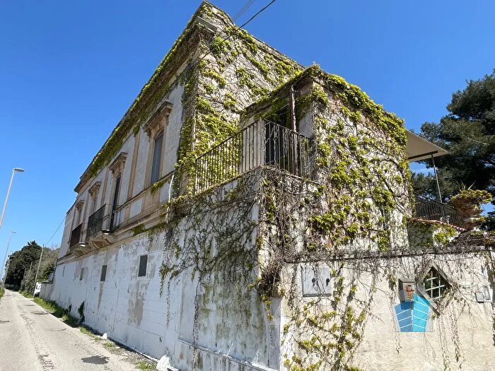 Appartamento con 5 locali in vendita in Via Madonna delle Vigne, San Cesario Di Lecce