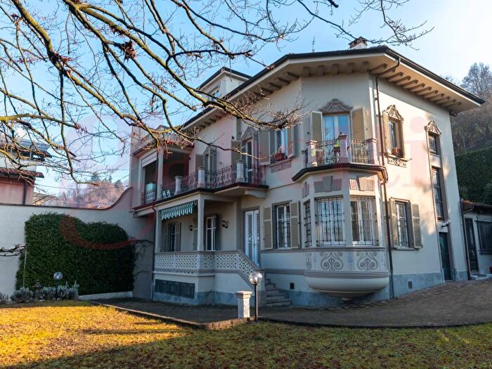 Appartamento con 6 locali in affitto in Via Casale, Centro, San Mauro Torinese