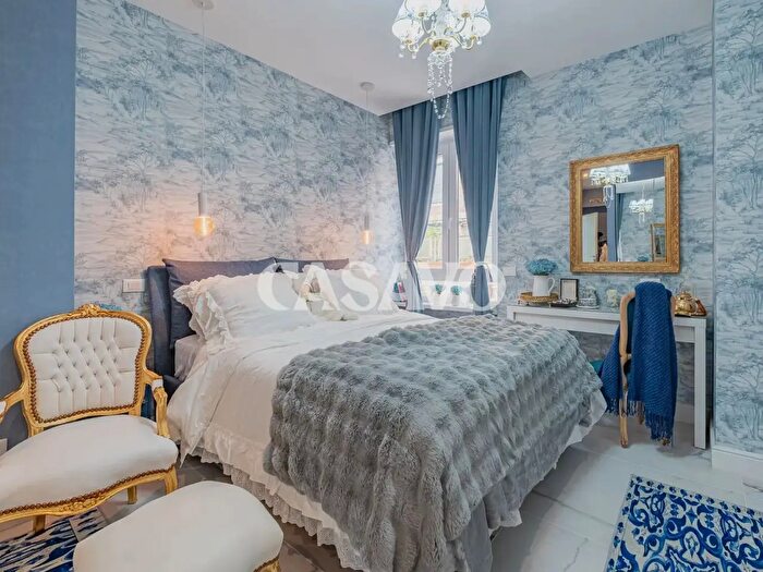 Appartamento trilocale in vendita in Roma