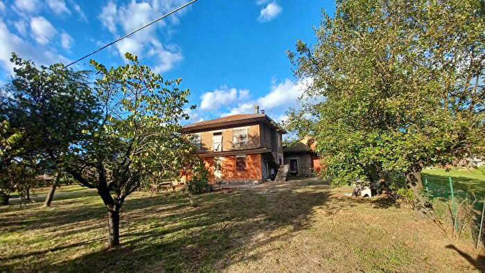 Casa con 8 locali in vendita in Località Farneti, Amaseno