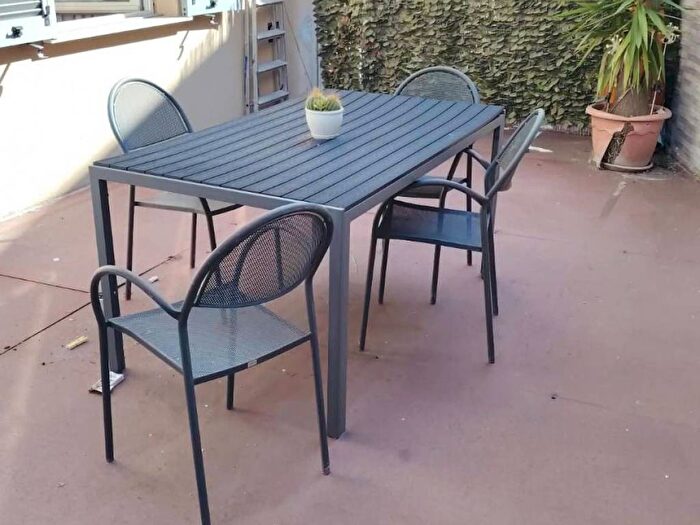 Appartamento con 6 locali in affitto in Via Angelo Siffredi, Sestri Ponente, Genova