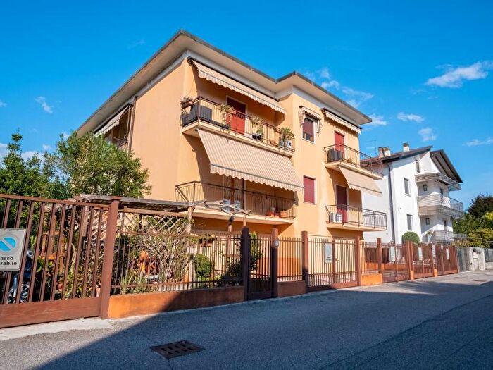 Appartamento quadrilocale in vendita in Via Giovanni Amendola, Borgo Milano, Verona