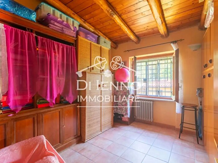 Appartamento trilocale in vendita in Roma