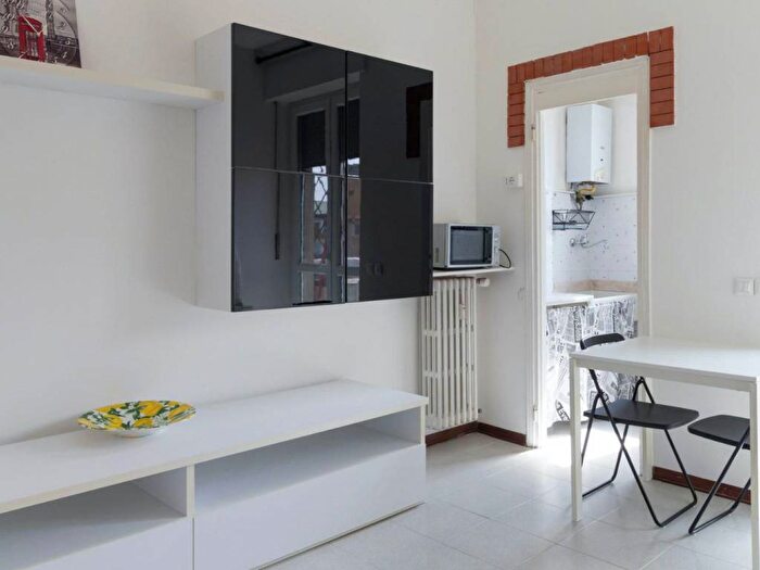 Appartamento bilocale in affitto in Via Lorenteggio, Giambellino, Milano