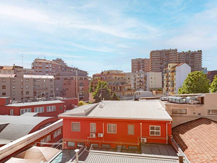 Appartamento trilocale in affitto in Lodi Brenta, Milano