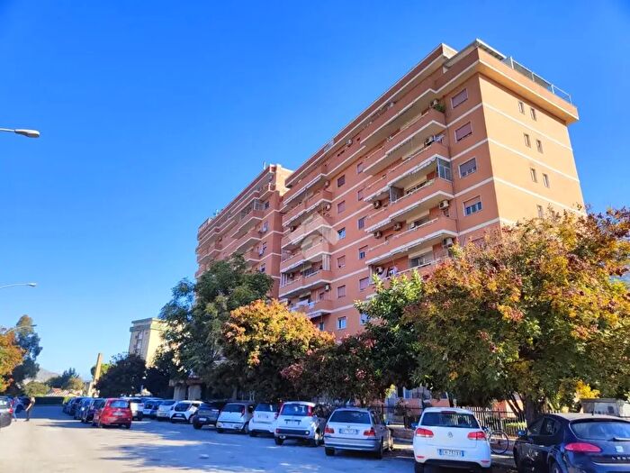 Appartamento bilocale in affitto in Via Trapani Pescia, Palermo