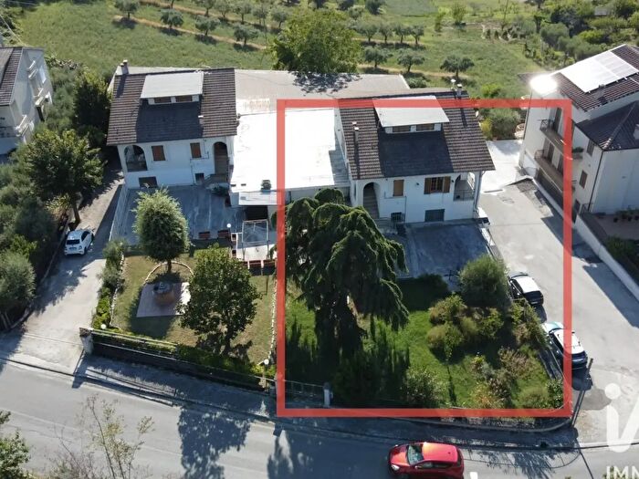 Casa con 8 locali in vendita in Via XXV Aprile, Mogliano