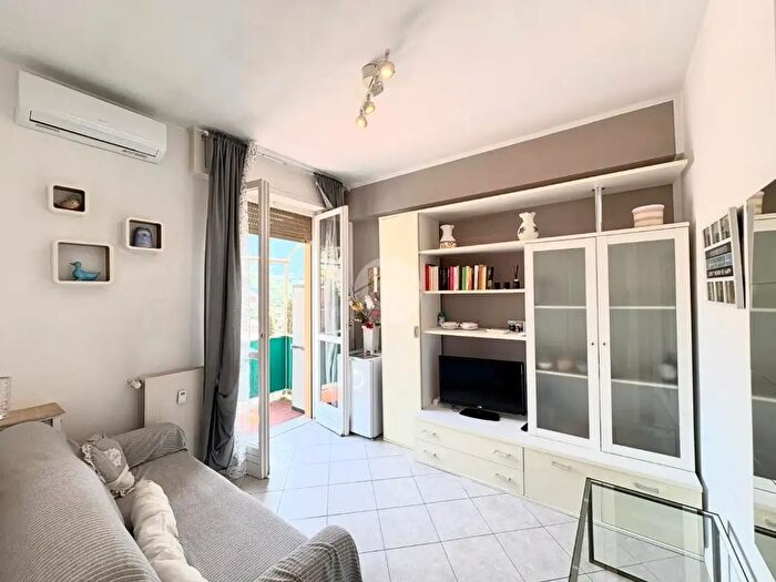 Appartamento trilocale in vendita in Via Privata Ghella, Recco