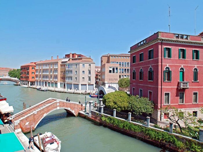 Appartamento con 5 locali in affitto in Dorsoduro San Barnaba, Venezia