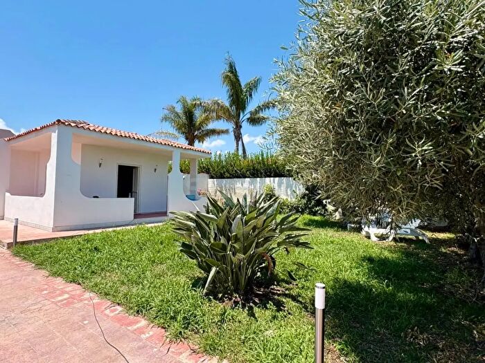 Casa trilocale in affitto in Via Lago Trasimeno, Siracusa