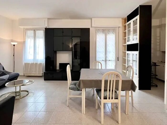 Appartamento quadrilocale in vendita in Via Francesco Cilea, Varazze