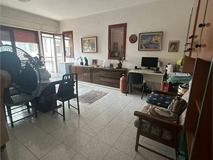Appartamento con 5 locali in vendita in Via Cardinale Alessandro Lualdi, Palermo