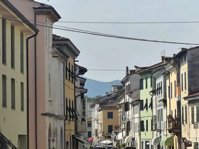 Appartamento trilocale in vendita in Lucca