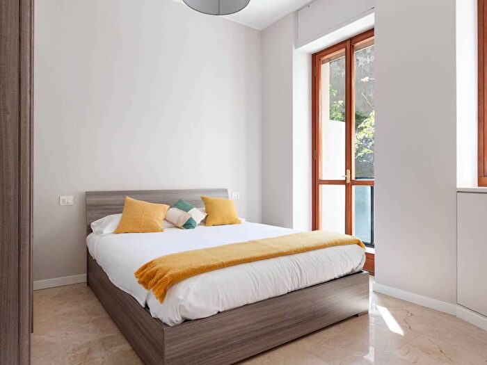 Appartamento bilocale in affitto in Via Giuseppe Parini, Porta Nuova, Milano