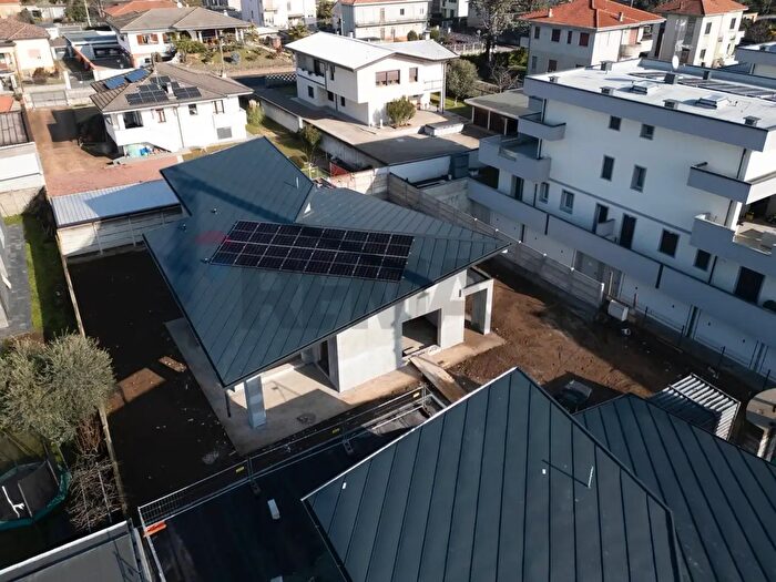 Casa con 5 locali in vendita in Via Grazia Deledda Snc, Magnago