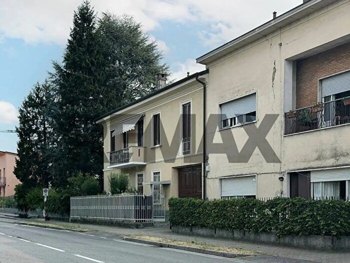 Appartamento trilocale in vendita in Via Milano, Giussano