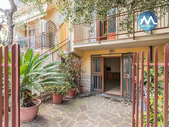 Casa con 7 locali in vendita in Via Metauro, Pesaro