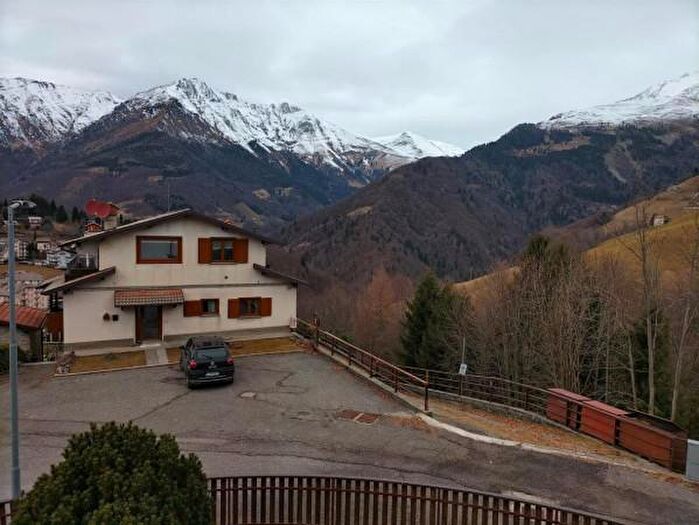 Appartamento trilocale in vendita in Via Amedeo Modigliani, Oltre Il Colle