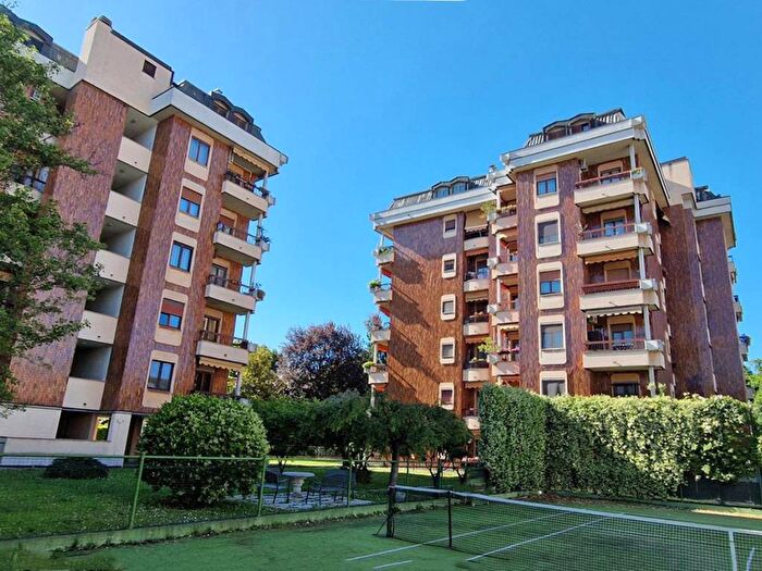 Appartamento con 6 locali in vendita in Via Cardinale Andrea Carlo Ferrari, Rondò Torretta, Sesto San Giovanni