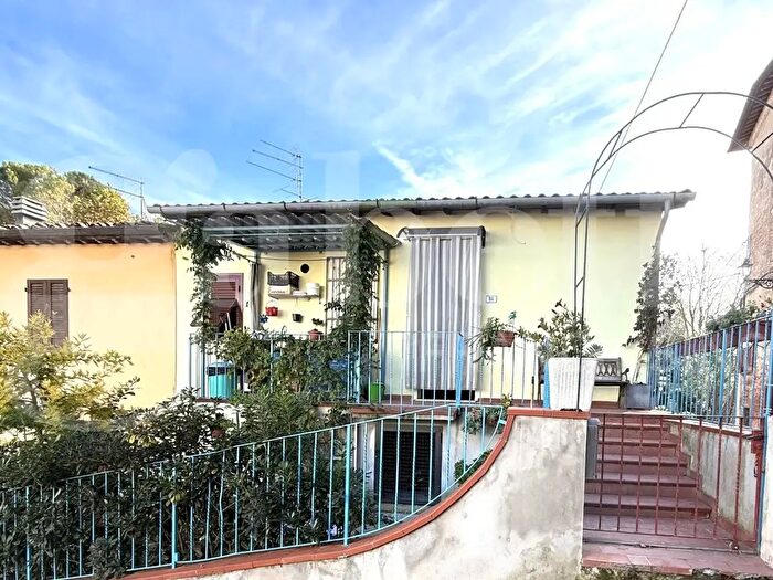 Casa bilocale in vendita in Terricciola