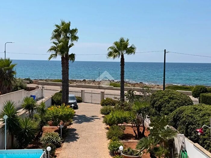 Casa con 7 locali in vendita in Corso Annibale, Ugento