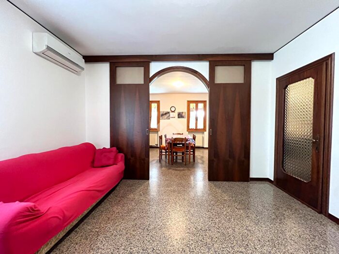 Casa con 5 locali in vendita in Via Santo Stefano, Vigonza
