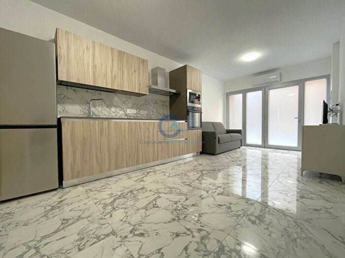 Appartamento bilocale in affitto in Via XX Settembre, Centro Storico, Catanzaro