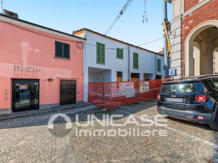 Case in Vendita e in Affitto - 2