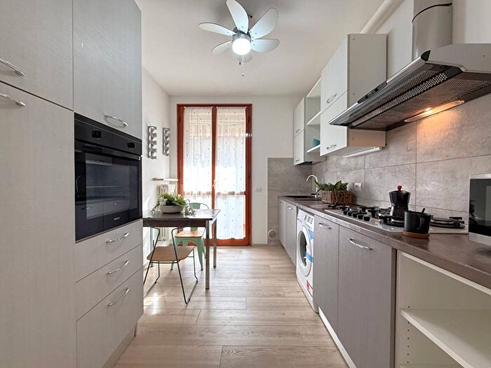 Appartamento quadrilocale in affitto in Via Vittorio Locchi, Romiti, Forlì