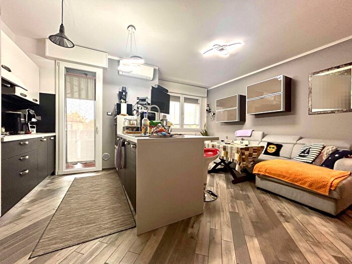 Appartamento con 5 locali in vendita in Via Claterna, Ozzano DellEmilia