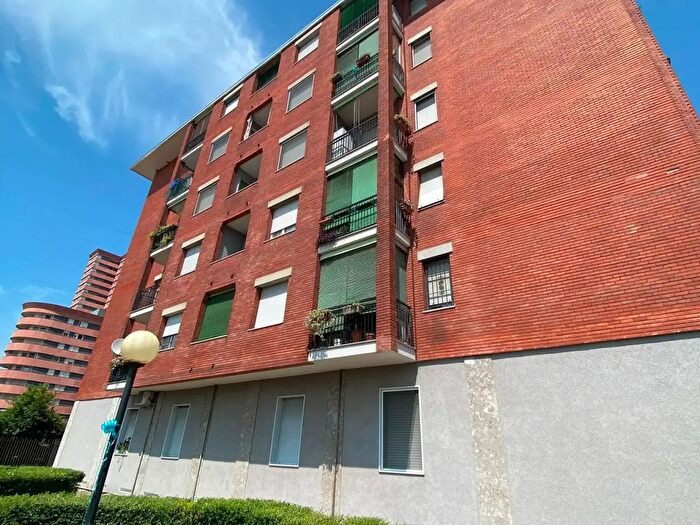 Appartamento trilocale in vendita in Via Privata Trasimeno, Milano
