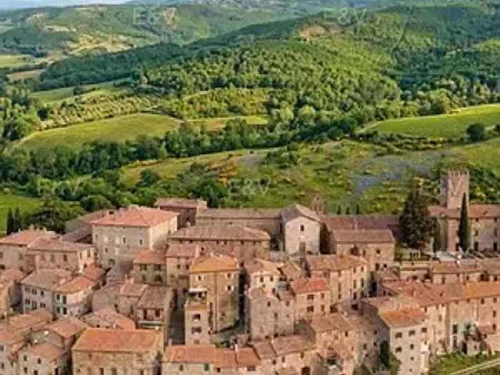 Appartamento trilocale in vendita in Via Roma, Parrano