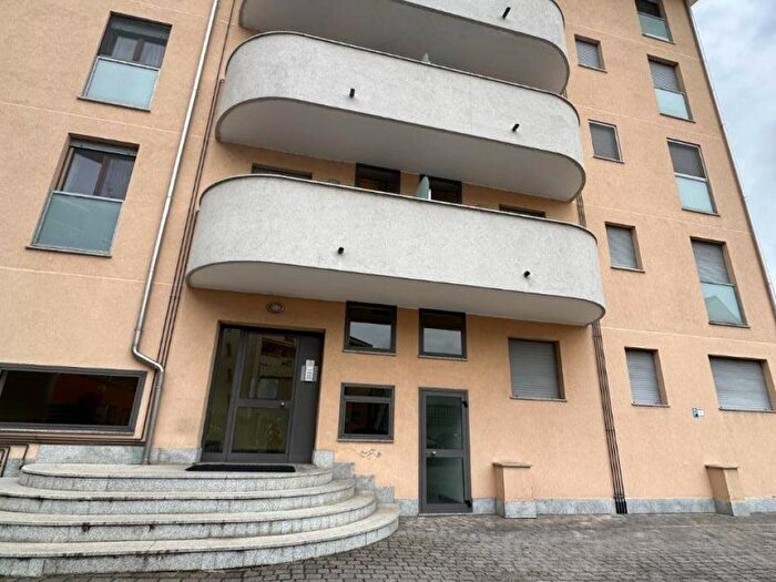 Appartamento trilocale in affitto in Via Andrea Costa, San Martino, Novara