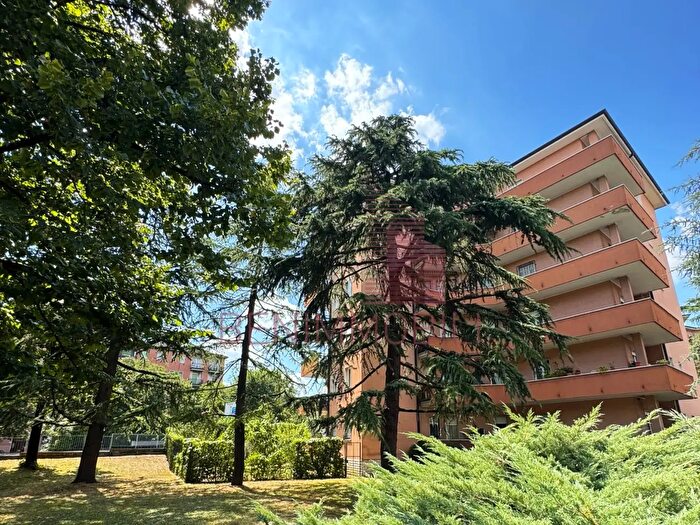 Appartamento quadrilocale in affitto in Via F Petrarca, Brescia