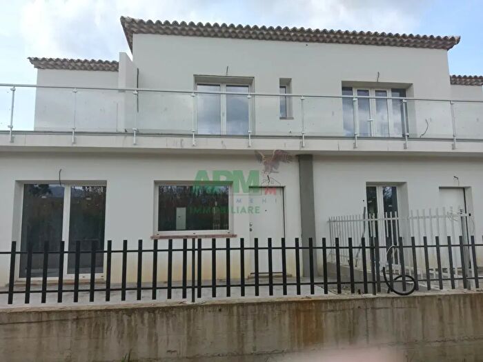 Appartamento trilocale in vendita in Via delle Foibe, Rende