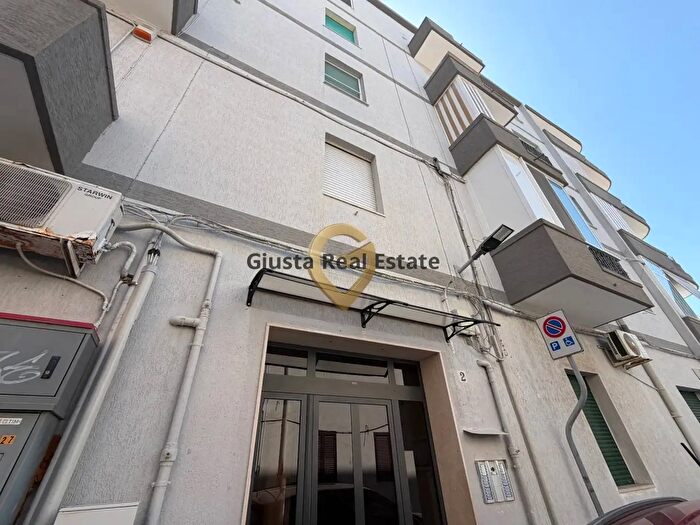 Appartamento trilocale in vendita in Via Livio Andronico, Brindisi