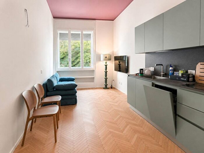Appartamento bilocale in affitto in Viale Beatrice d'Este, Quadronno Crocetta, Milano