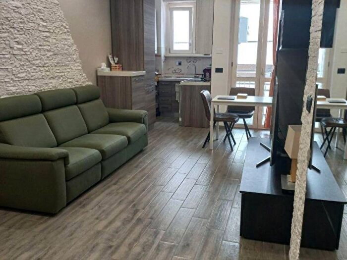 Appartamento bilocale in affitto in Via San Giorgio Canavese, Pozzo Strada, Torino