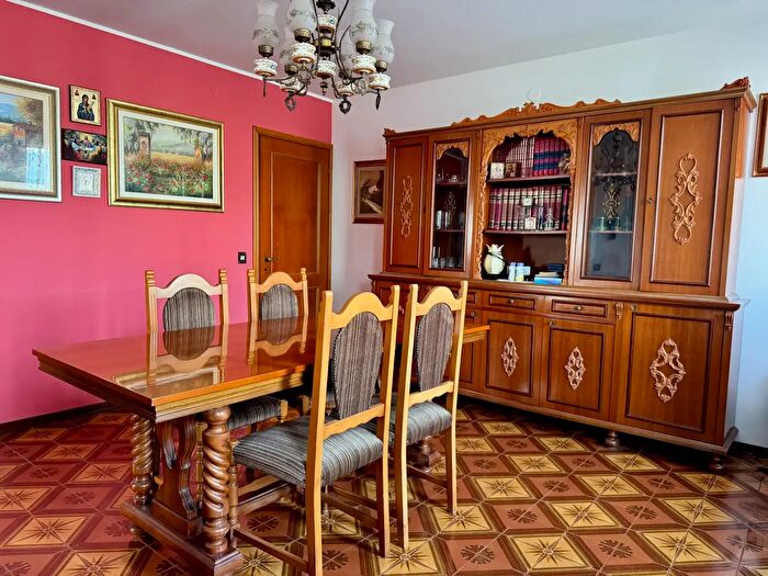 Casa con 7 locali in vendita in Via G Verdi, Zane