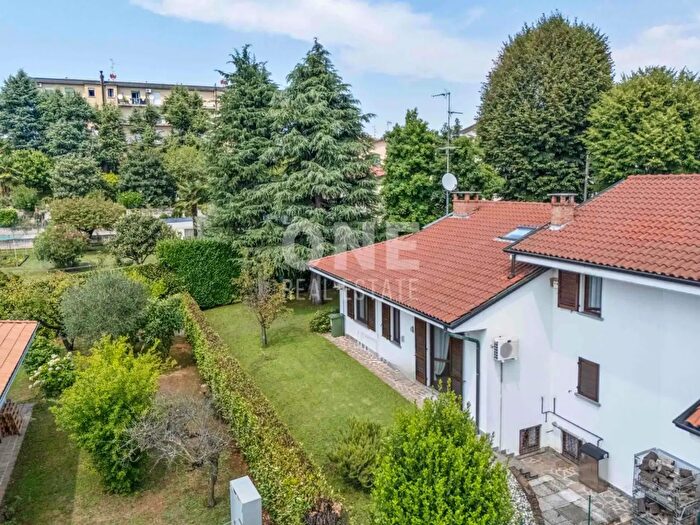 Case in Vendita e in Affitto - 3