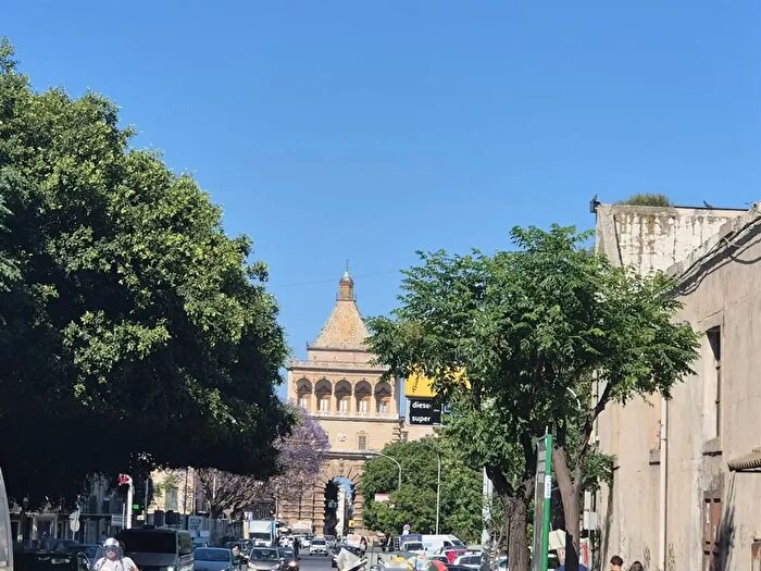 Appartamento con 7 locali in vendita in Via Passaggio C, Palermo