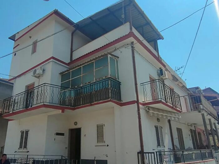 Casa con 5 locali in vendita in Via Monte Santo, Bova Marina