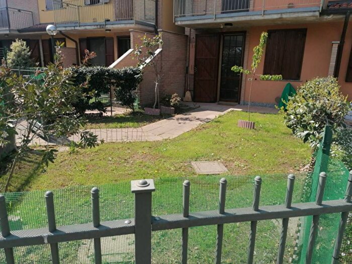 Appartamento bilocale in affitto in Via Alcide De Gasperi, Suisio